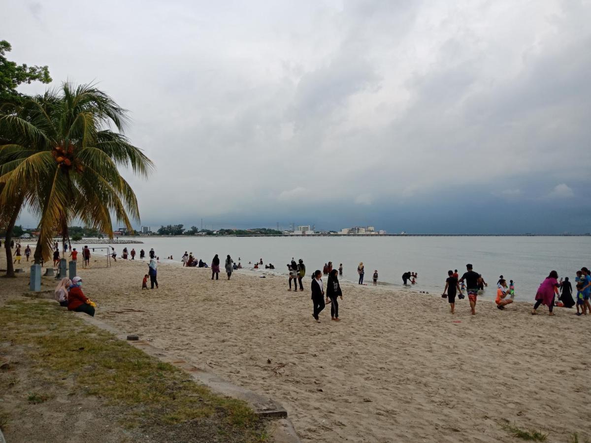 Glory Beach Resort Private Penthouse Port Dickson Esterno foto