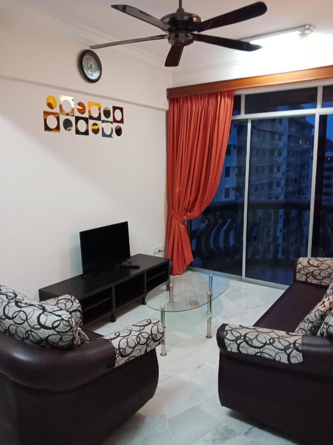 Glory Beach Resort Private Penthouse Port Dickson Esterno foto
