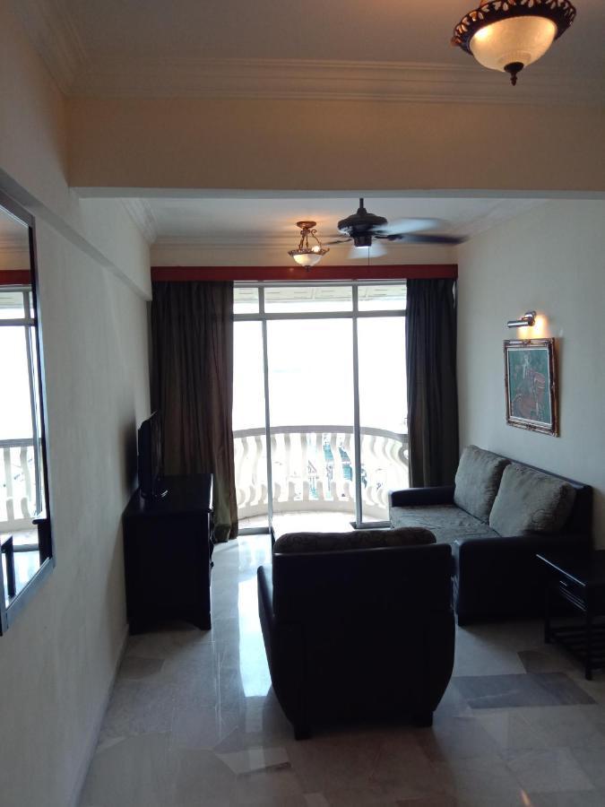 Glory Beach Resort Private Penthouse Port Dickson Esterno foto