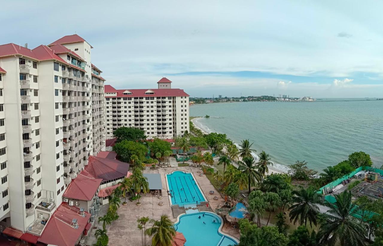Glory Beach Resort Private Penthouse Port Dickson Esterno foto