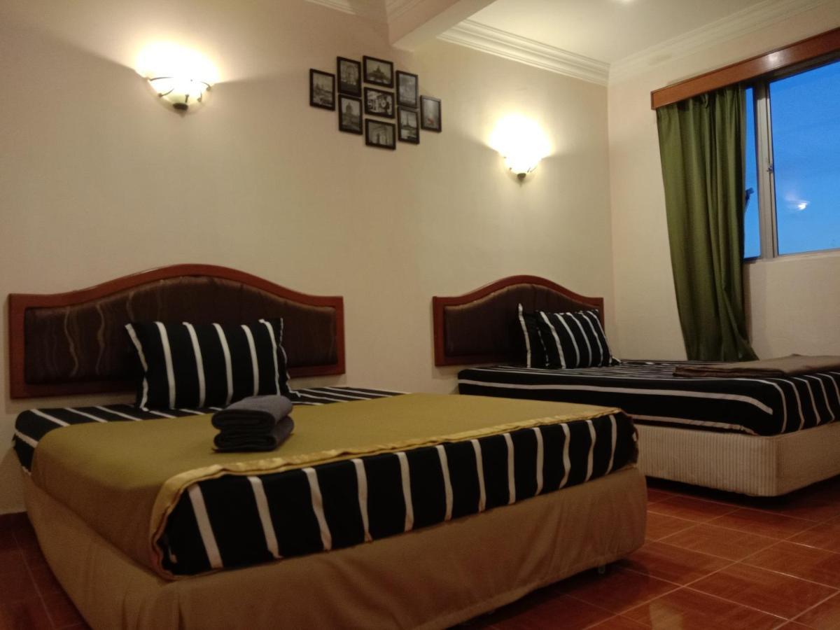 Glory Beach Resort Private Penthouse Port Dickson Esterno foto