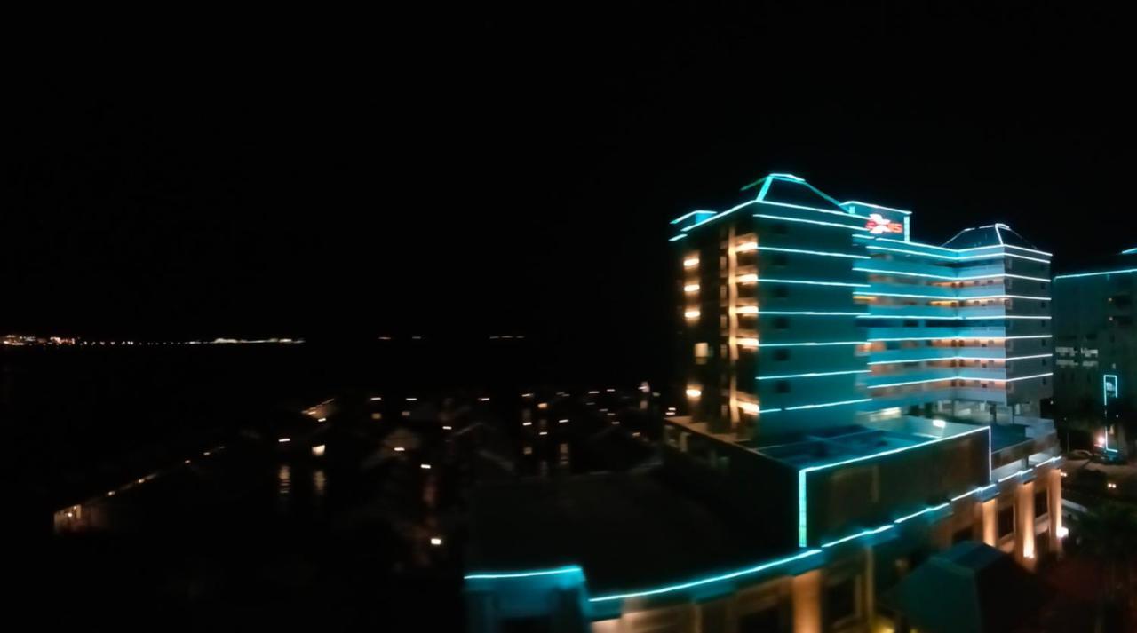 Glory Beach Resort Private Penthouse Port Dickson Esterno foto