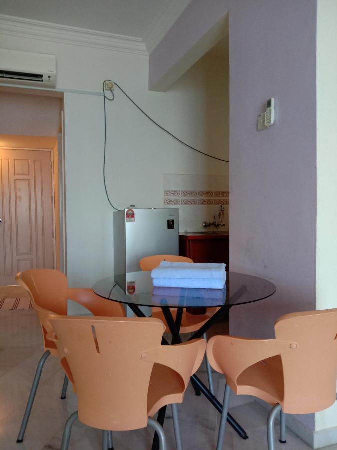 Glory Beach Resort Private Penthouse Port Dickson Esterno foto